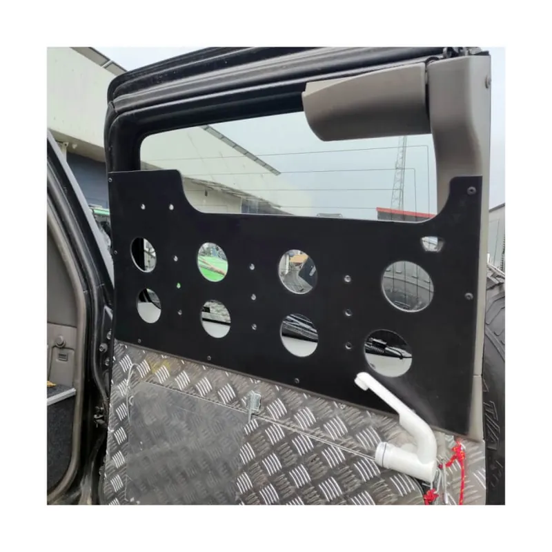 Compra Oggi Stesso Pannelli Organizer Nissan Patrol GR Y61